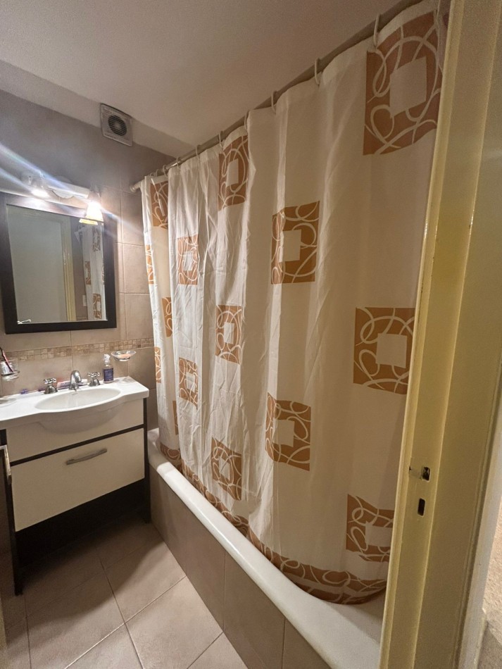 VENTA DEPARTAMENTO DE 2 AMBIENTES EN CORRIENTES Y BOLIVAR 