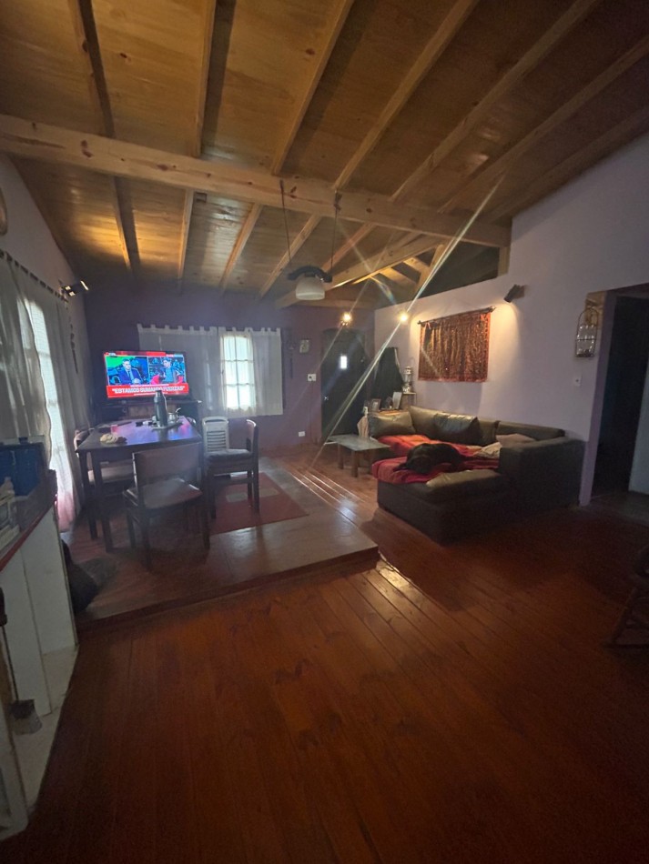 VENTA CASA DE 3 AMBIENTES EN LOS NARANJOS AL 3900