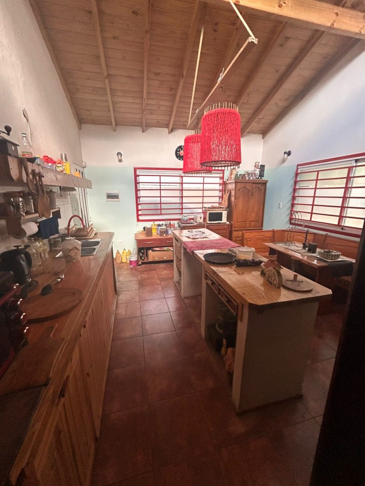VENTA CASA DE 3 AMBIENTES EN LOS NARANJOS AL 3900