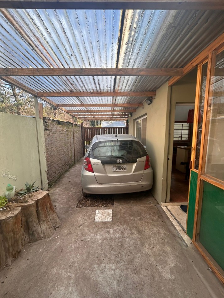 VENTA CASA DE 3 AMBIENTES EN LOS NARANJOS AL 3900