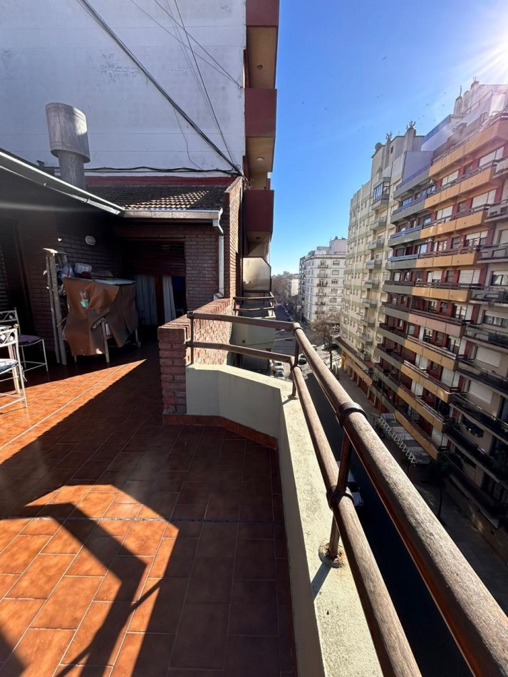 VENTA DEPARTAMENTO DE 1 AMBIENTES CON HERMOSA TERRAZA- 11 DE SEPTIEMBRE 3100- COCHERA MUY COMODA