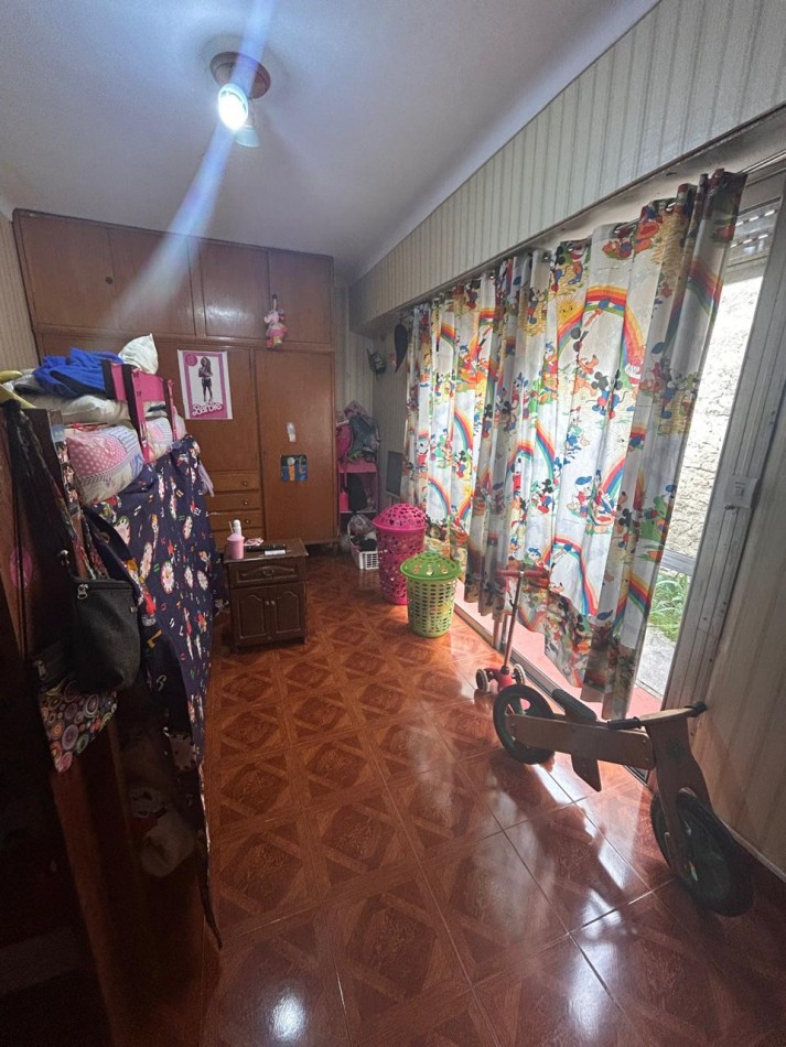 VENTA CHALET DE 3 AMBIENTES EN CASTELLI Y ESPAÑA 