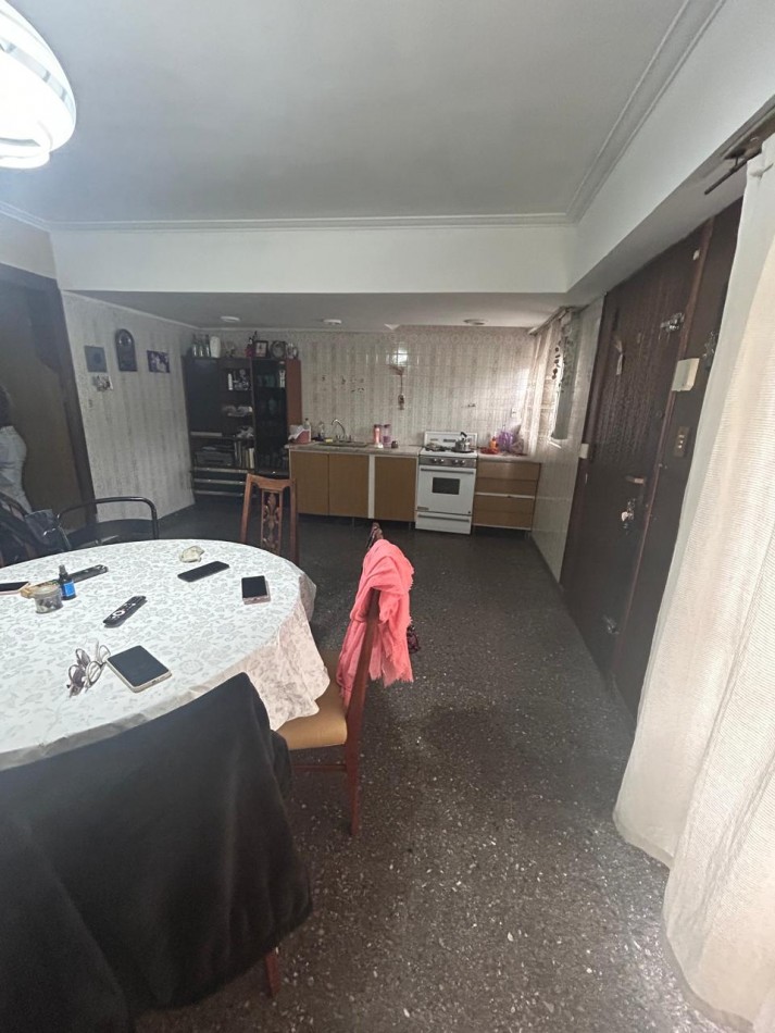 VENTA CHALET DE 3 AMBIENTES EN CASTELLI Y ESPAÑA 