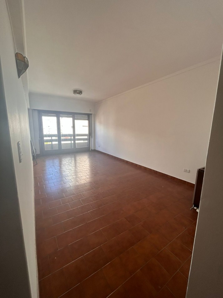 VENTA DEPARTAMENTO DE 2 AMBIENTES EN 11 DE SEPTIEMBRE E INDEPENDENCIA 
