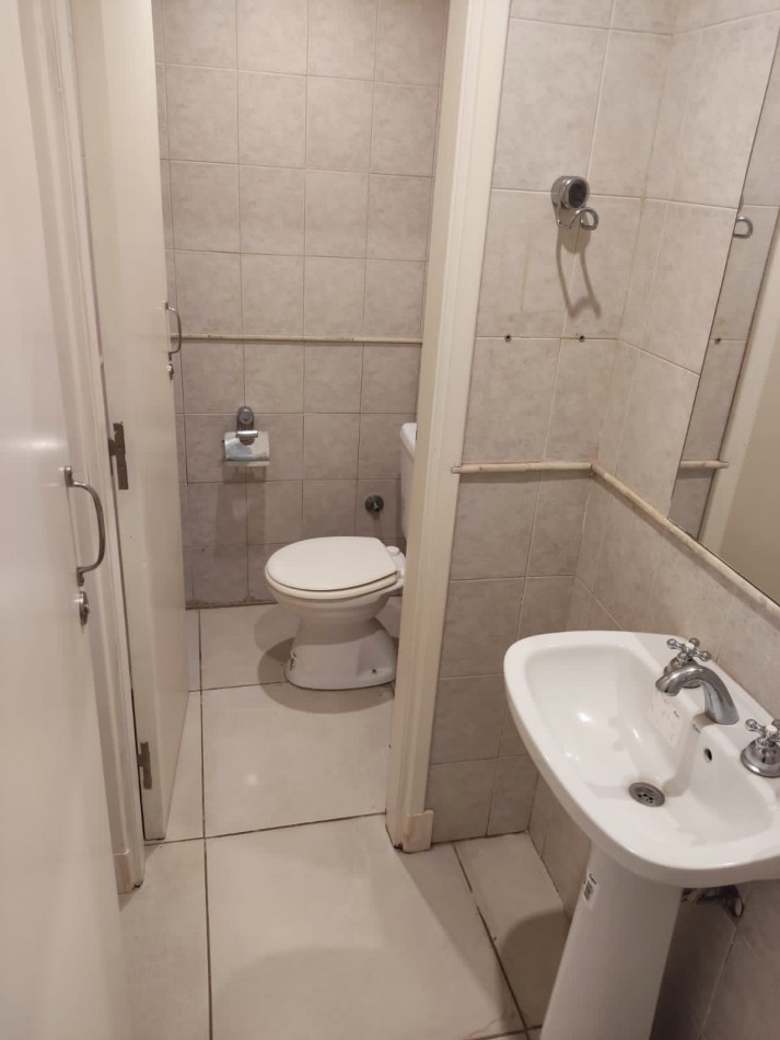 VENTA LOCAL DE 100 METROS EN SALTA Y 9 DE JULIO