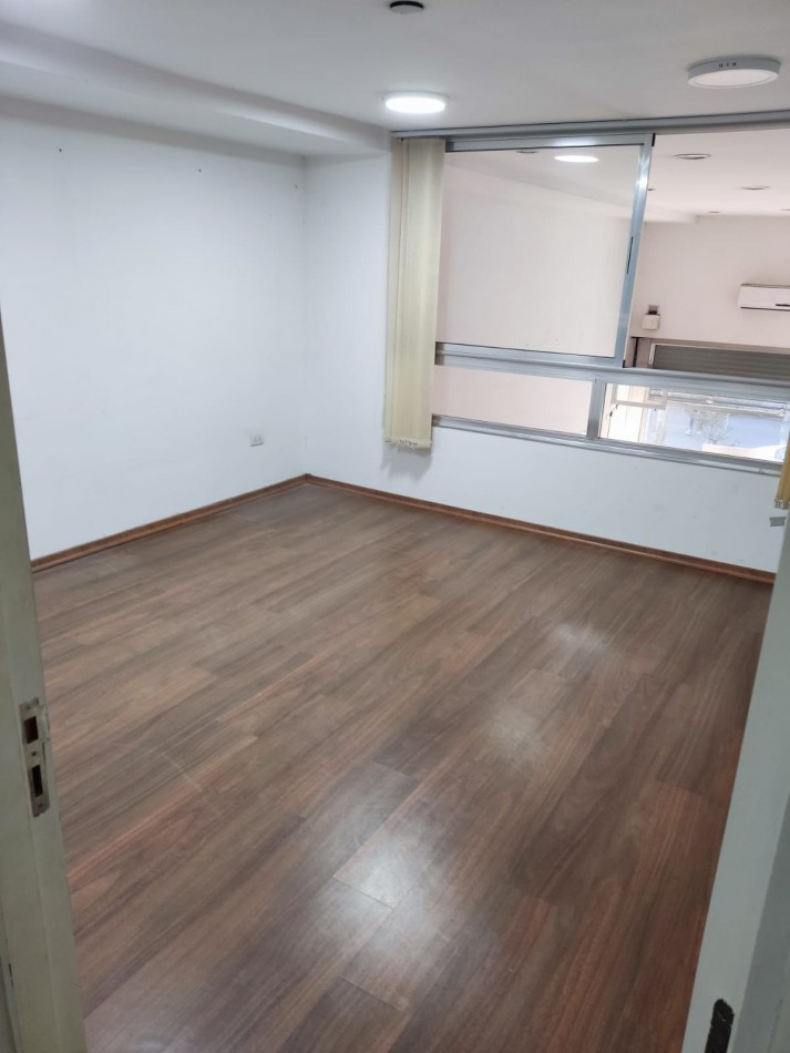 VENTA LOCAL DE 100 METROS EN SALTA Y 9 DE JULIO