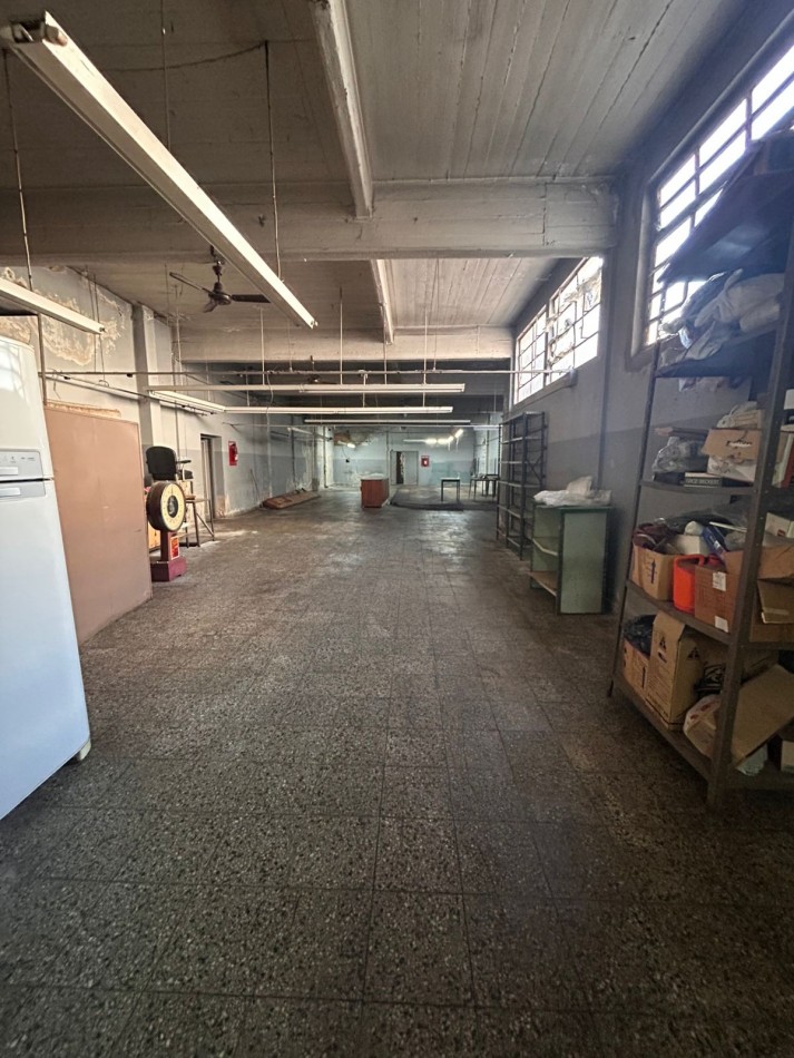 ALQUILER GALPON DE 570 METROS EN INDEPENDENCIA Y ALMAFUERTE 