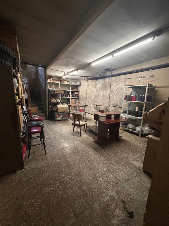 ALQUILER GALPON DE 570 METROS EN INDEPENDENCIA Y ALMAFUERTE 