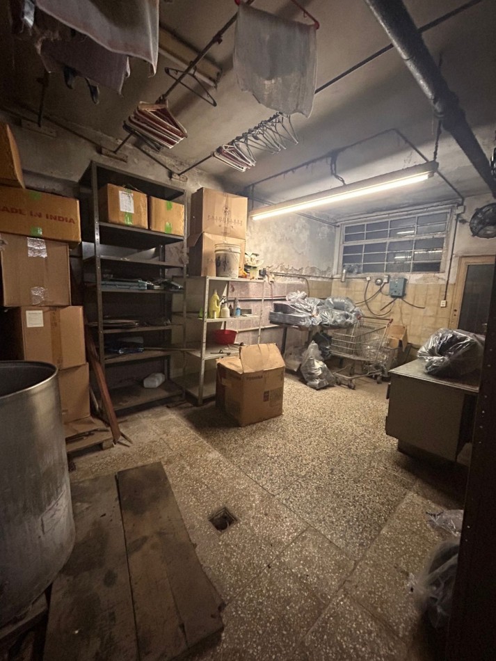 ALQUILER GALPON DE 570 METROS EN INDEPENDENCIA Y ALMAFUERTE 