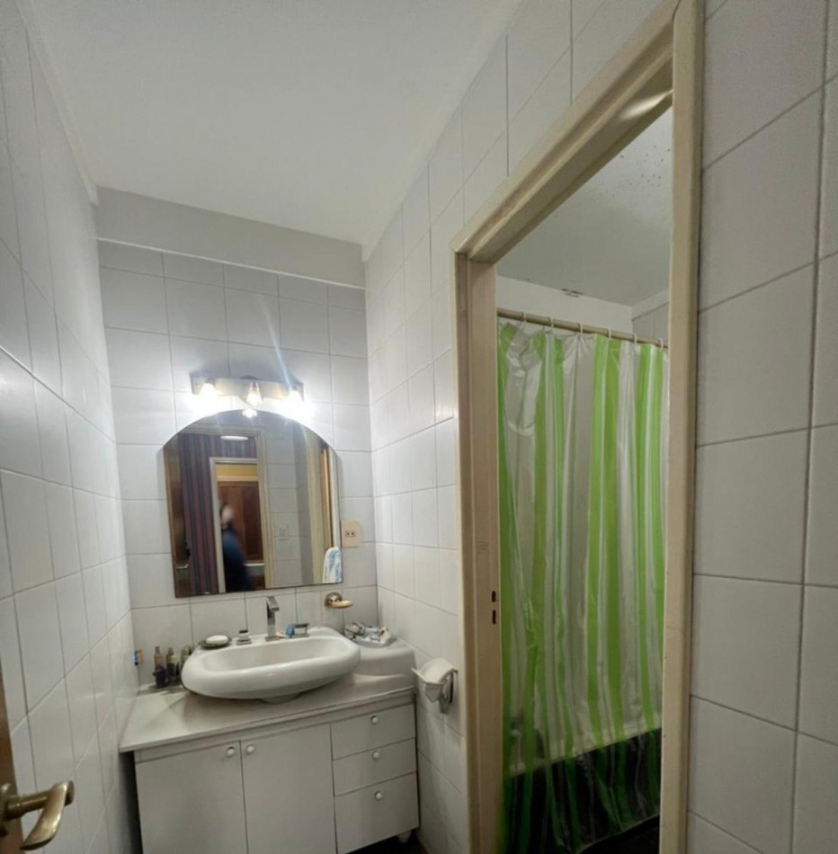  VENTA DEPARTAMENTO DE 4 AMBIENTES - SEMIPISO CON BALCON Y DEPENDENCIA A METROS DE PLAZA MITRE