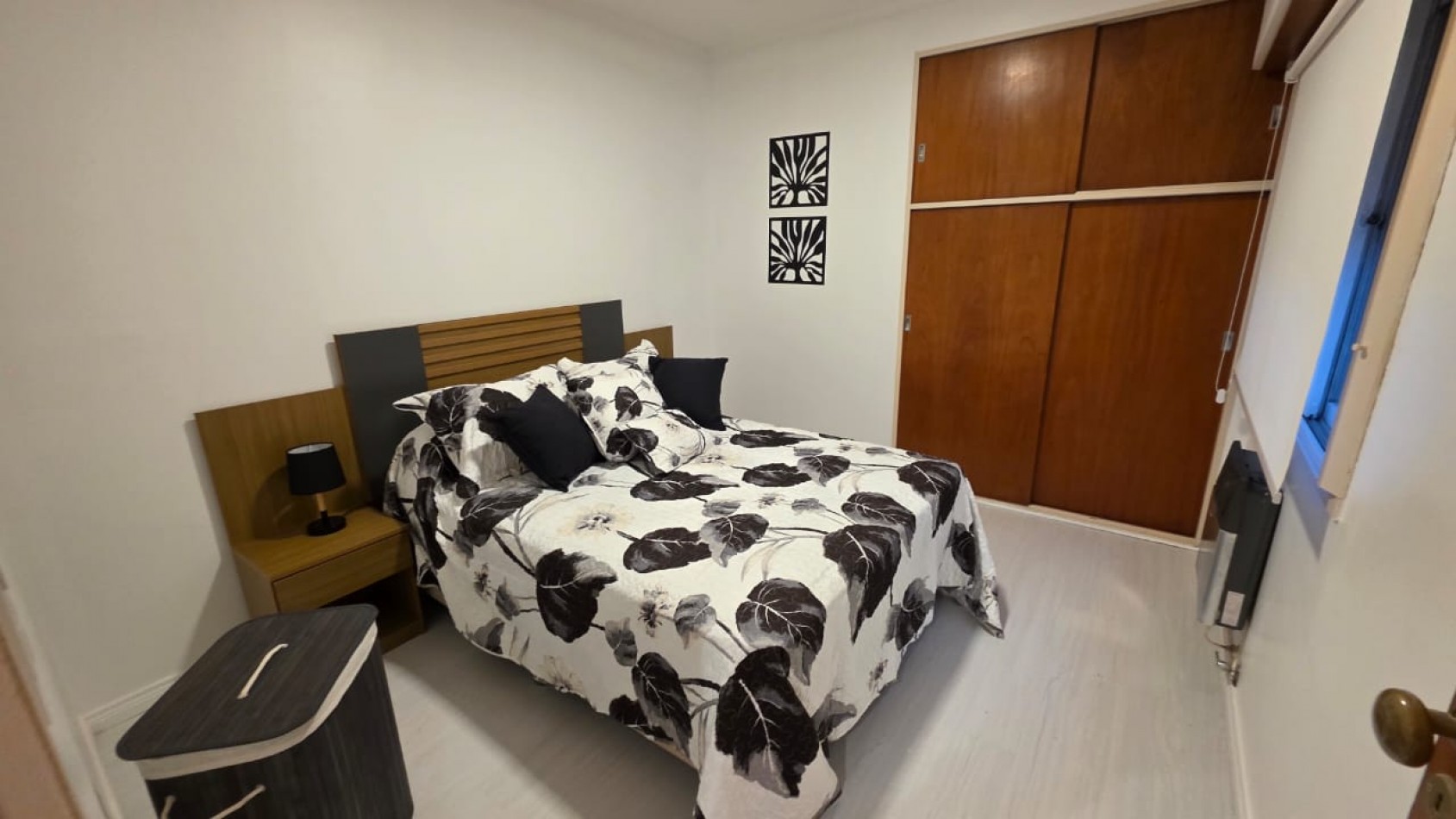 VENDO EXCELENTE 3 AMBIENTES. PLAZA MITRE- CON COCHERA