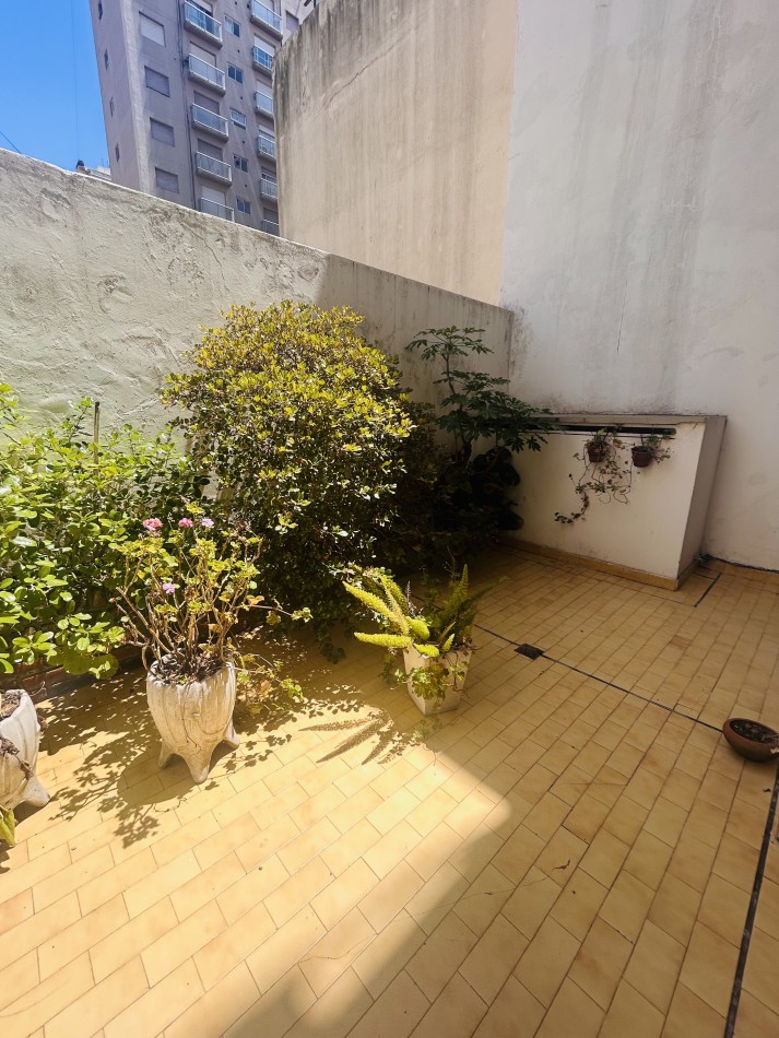 VENTA DEPARTAMENTO DE 2 AMBIENTES EN LA RIOJA Y LIBERTAD 