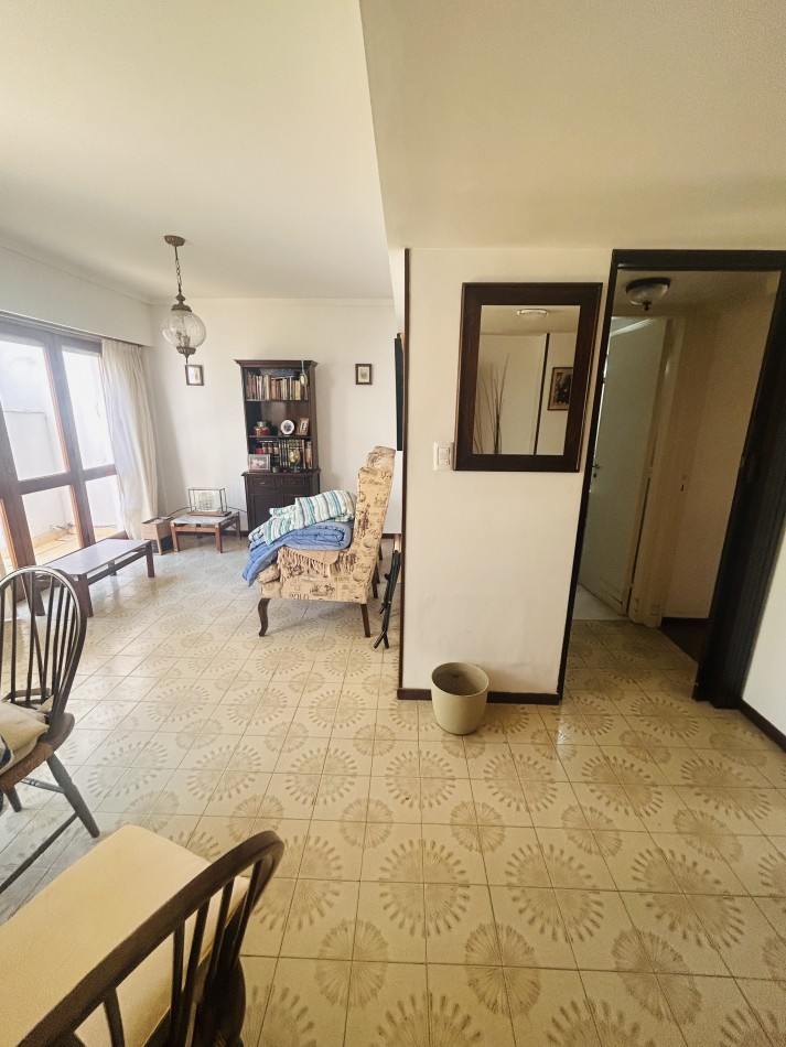 VENTA DEPARTAMENTO DE 2 AMBIENTES EN LA RIOJA Y LIBERTAD 