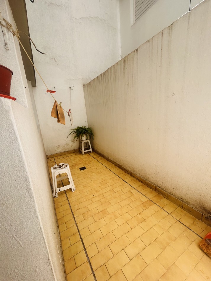 VENTA DEPARTAMENTO DE 2 AMBIENTES EN LA RIOJA Y LIBERTAD 