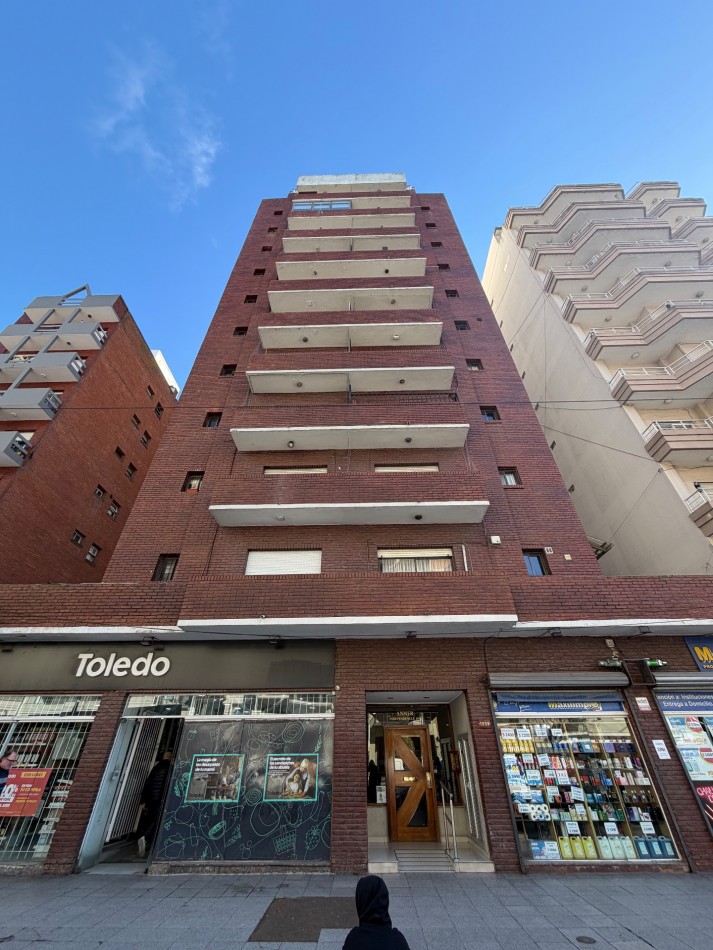 VENTA DEPARTAMENTO DE 3 AMBIENTES EN INDEPENDENCIA Y LIBERTAD