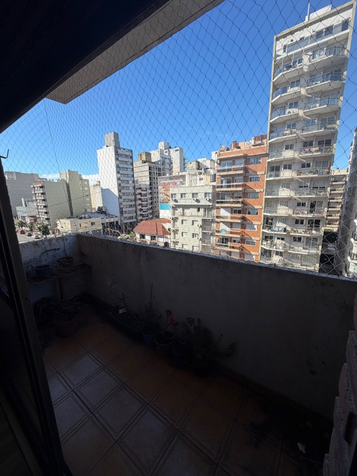 VENTA DEPARTAMENTO DE 3 AMBIENTES EN INDEPENDENCIA Y LIBERTAD