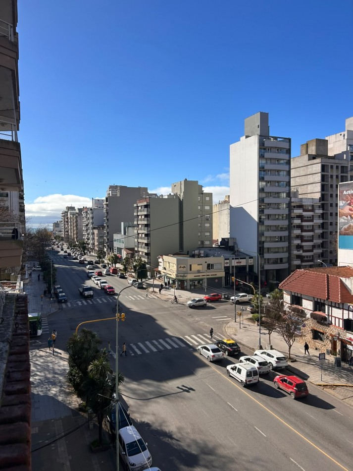 VENTA DEPARTAMENTO DE 3 AMBIENTES EN INDEPENDENCIA Y LIBERTAD
