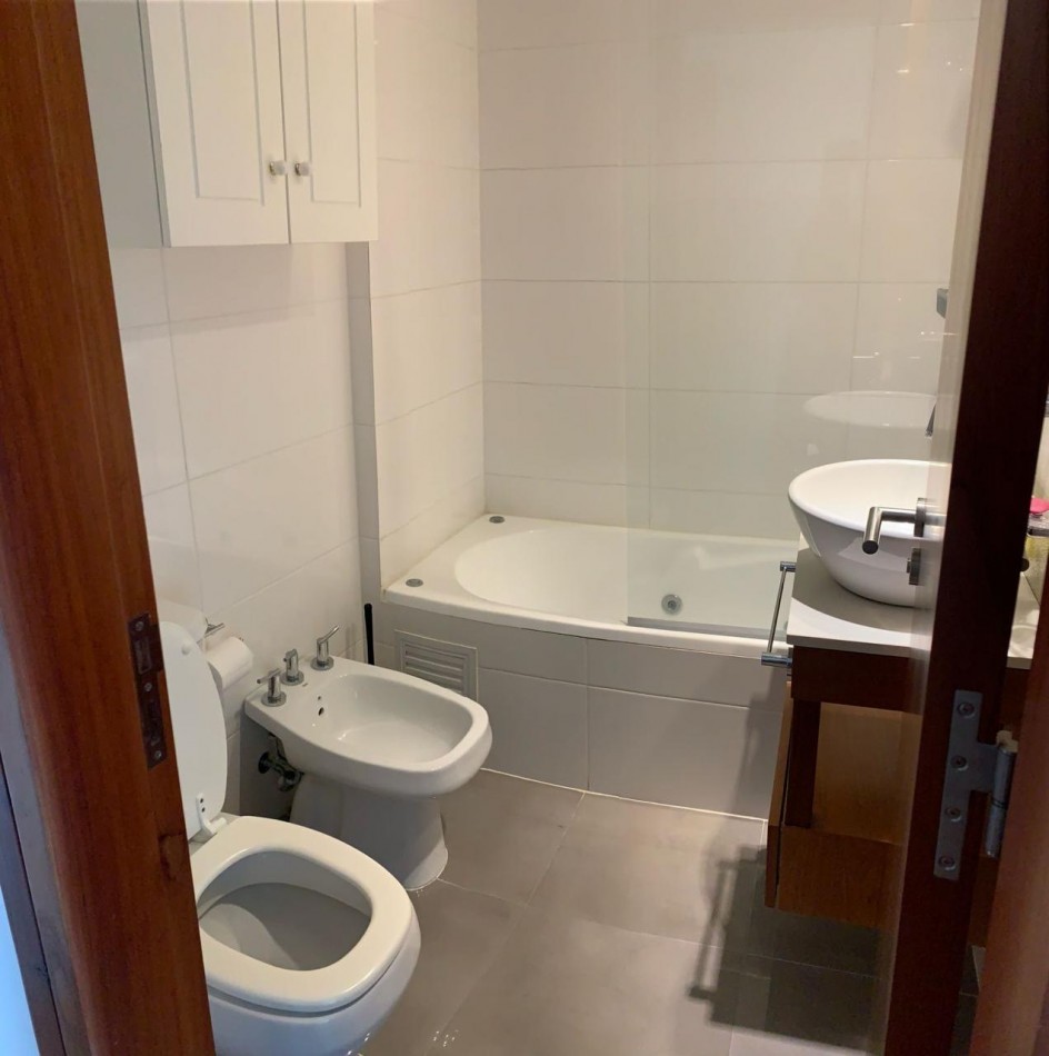 VENTA DEPARTAMENTO DE 2 AMBIENTES EN INDEPENDENCIA Y AYACUCHO 