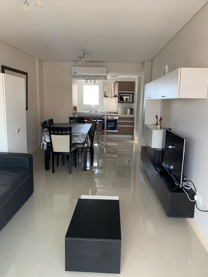 VENTA DEPARTAMENTO DE 2 AMBIENTES EN INDEPENDENCIA Y AYACUCHO 