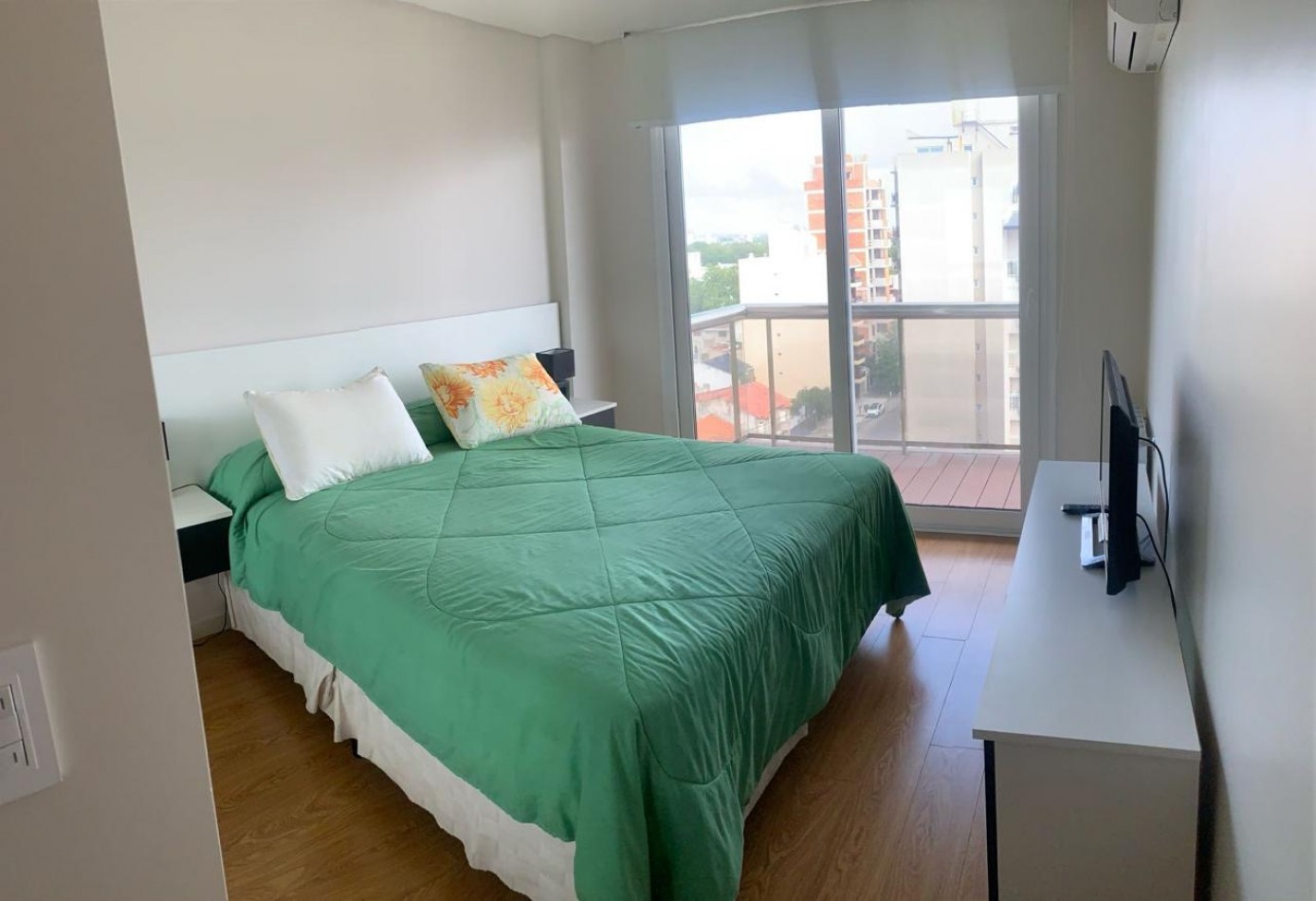 VENTA DEPARTAMENTO DE 2 AMBIENTES EN INDEPENDENCIA Y AYACUCHO 
