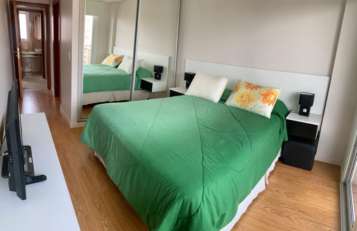 VENTA DEPARTAMENTO DE 2 AMBIENTES EN INDEPENDENCIA Y AYACUCHO 