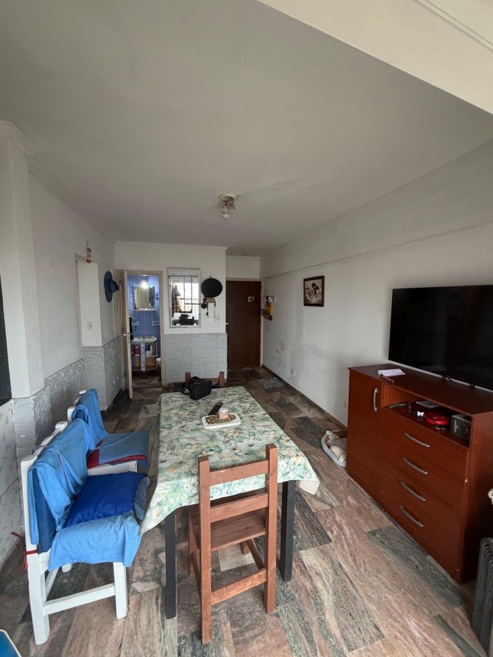 VENTA DEPARTAMENTO DE 4 AMBIENTES EN ESTRADA Y LA COSTA 