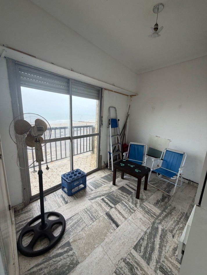 VENTA DEPARTAMENTO DE 4 AMBIENTES EN ESTRADA Y LA COSTA 