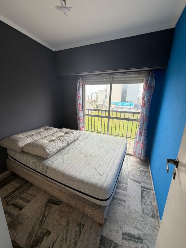 VENTA DEPARTAMENTO DE 4 AMBIENTES EN ESTRADA Y LA COSTA 