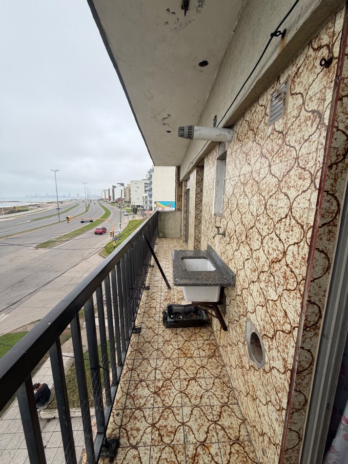 VENTA DEPARTAMENTO DE 4 AMBIENTES EN ESTRADA Y LA COSTA 