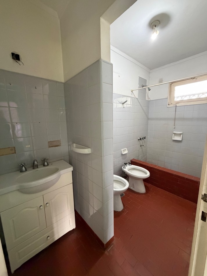 Venta departamento de 3 ambientes en Ayacucho al 7100