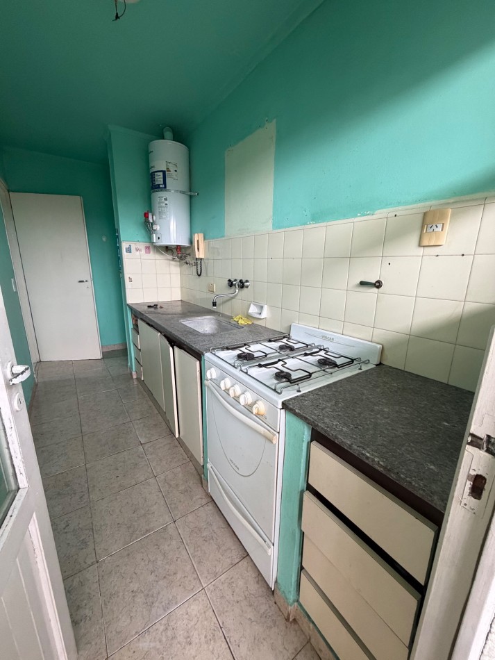 Venta departamento de 3 ambientes en Ayacucho al 7100
