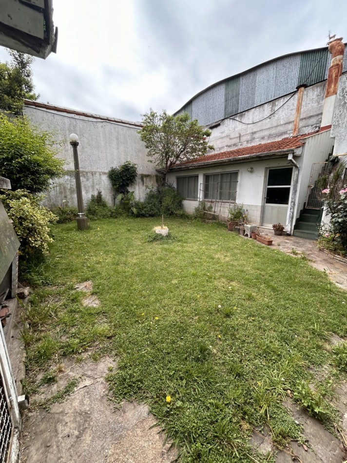 Venta Chalet de 5 ambientes en 9 de Julio y España 