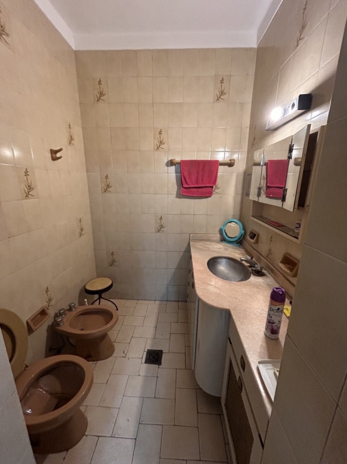 Venta Chalet de 5 ambientes en 9 de Julio y España 