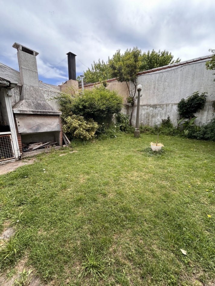 Venta Chalet de 5 ambientes en 9 de Julio y España 