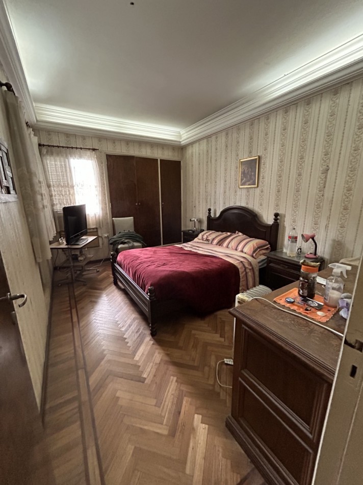 Venta Chalet de 5 ambientes en 9 de Julio y España 