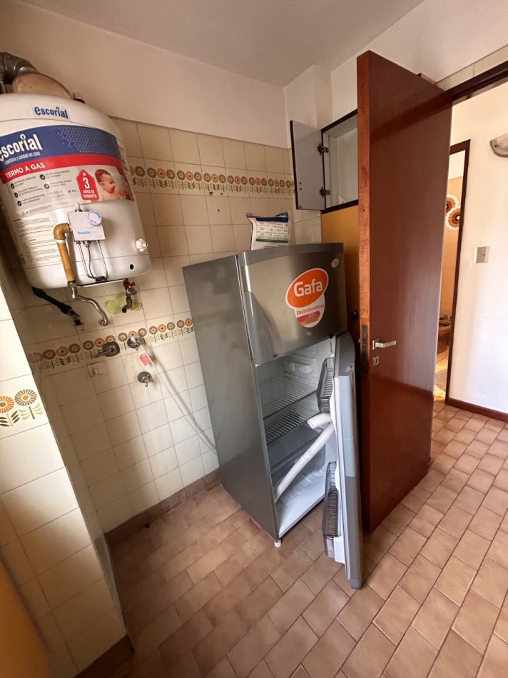 Venta departamento de 2 ambientes con cochera en La Rioja y Balcarce  