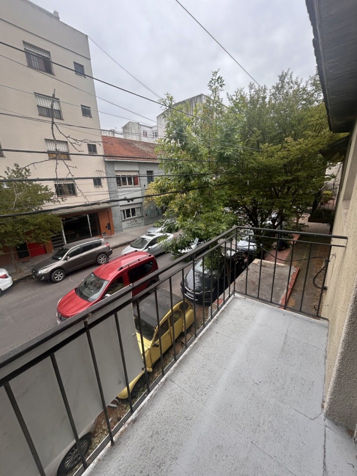 VENTA PH DE 3 AMBIENTES EN SALTA Y 3 DE FEBRERO 