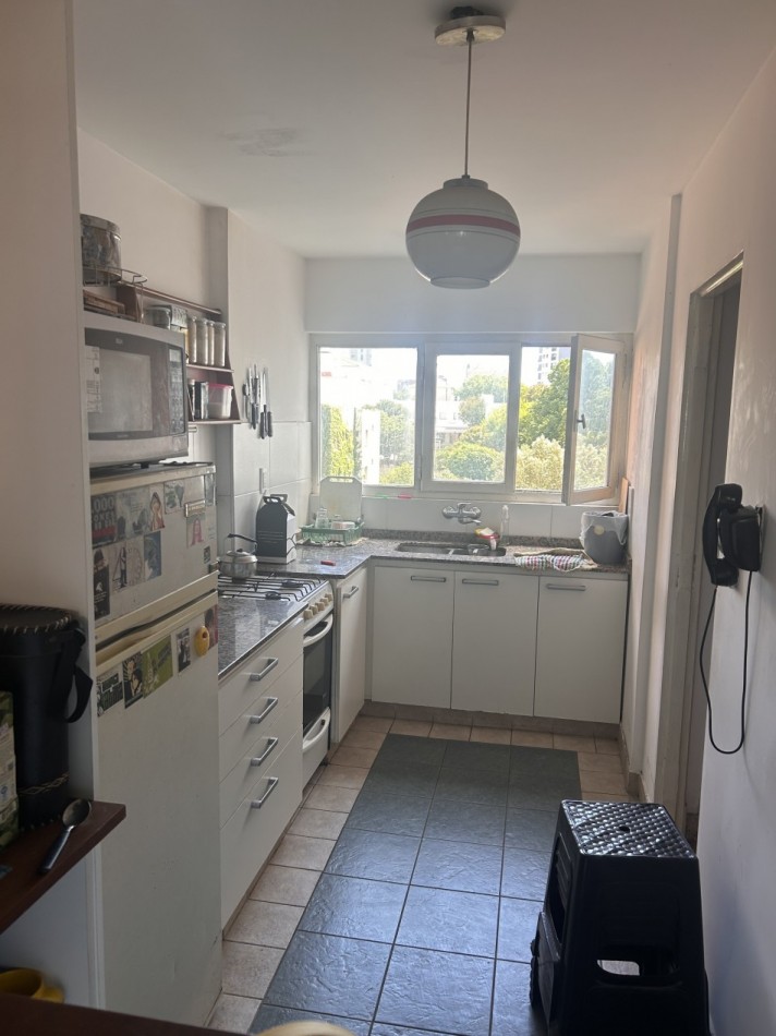 VENTA DEPARTAMENTO DE 3 AMBIENTES A LA CALLE - DIAGONAL ALBERDI Y SANTIAGO DEL ESTERO- CON COCHERA MUY COMODA- 