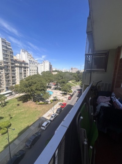VENTA DEPARTAMENTO DE 3 AMBIENTES A LA CALLE - DIAGONAL ALBERDI Y SANTIAGO DEL ESTERO- CON COCHERA MUY COMODA- 