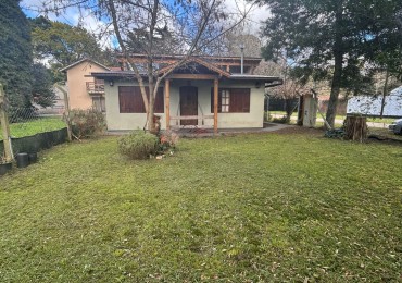 VENTA CASA DE 3 AMBIENTES EN LOS NARANJOS AL 3900