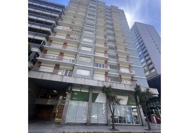 VENTA DEPARTAMENTO DE 3 AMBIENTES A LA CALLE - DIAGONAL ALBERDI Y SANTIAGO DEL ESTERO- CON COCHERA MUY COMODA- 